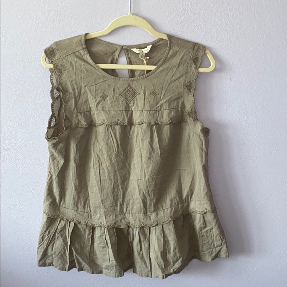 BRAND NEW lucky brand shirt!